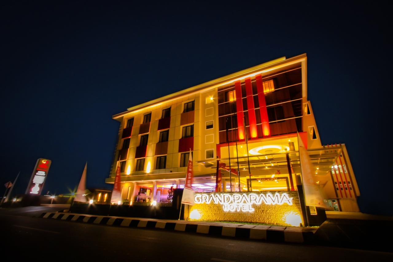 Grand Parama Hotel Tanjung Redep Exterior foto
