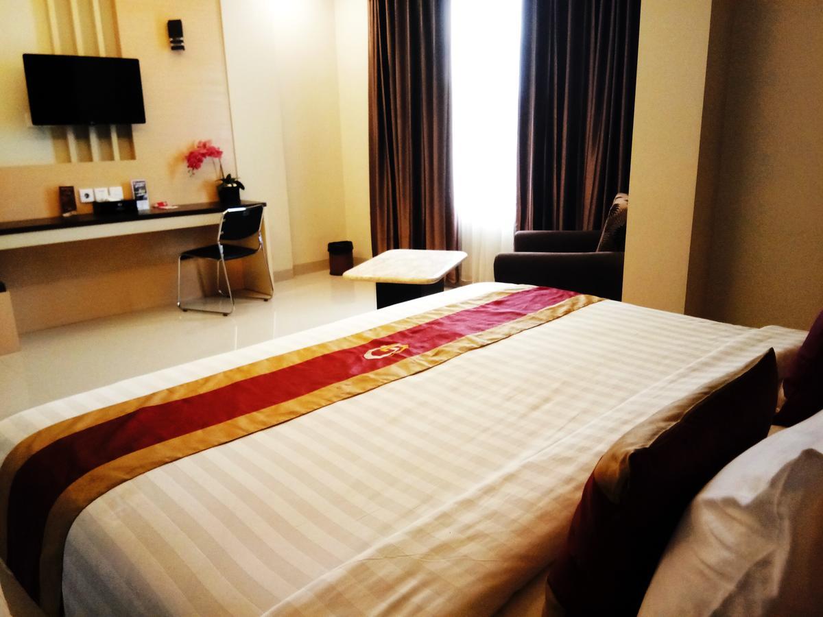 Grand Parama Hotel Tanjung Redep Exterior foto