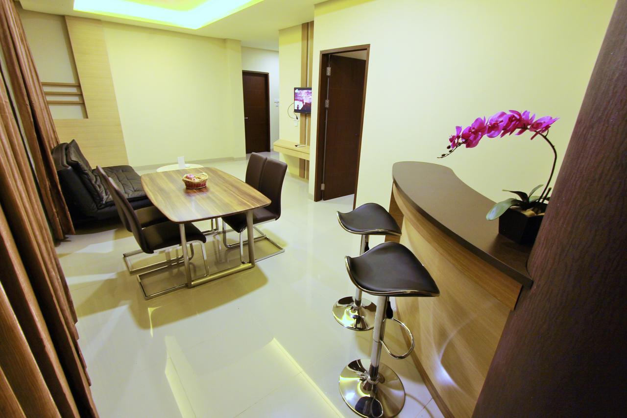 Grand Parama Hotel Tanjung Redep Exterior foto